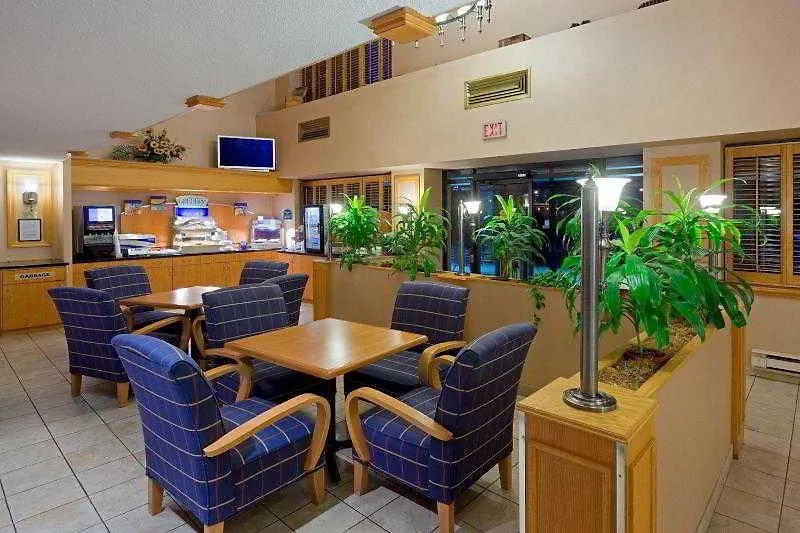 Holiday Inn Express Toronto East, An Ihg Hotel 2*,