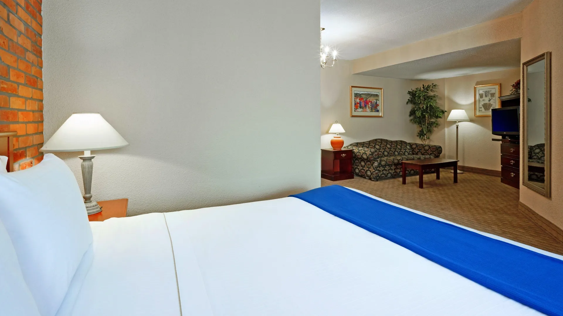 Holiday Inn Express Toronto East, An Ihg Hotel