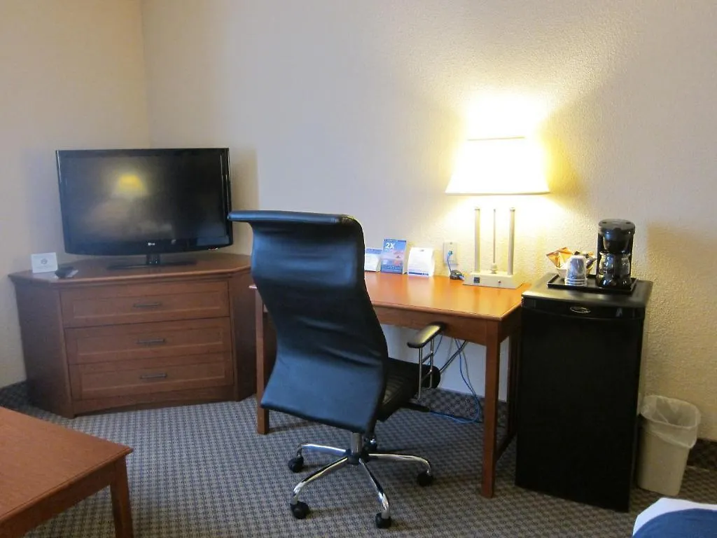 **  Holiday Inn Express Toronto East, An Ihg Hotel Canada