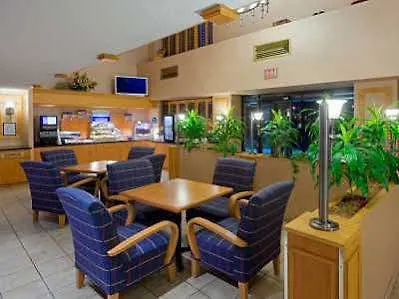 Holiday Inn Express Toronto East, An Ihg Hotel