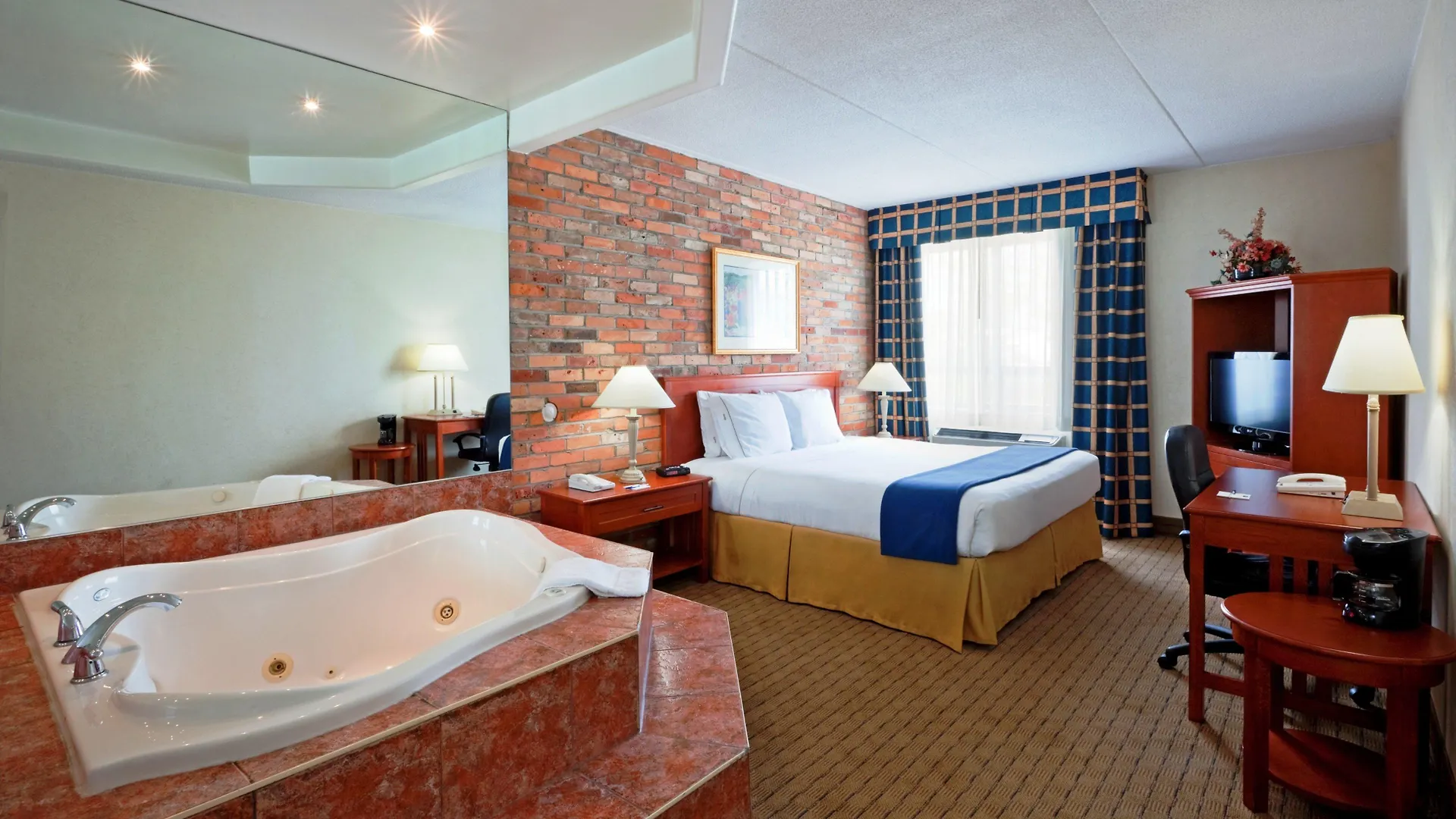 Holiday Inn Express Toronto East, An Ihg Hotel